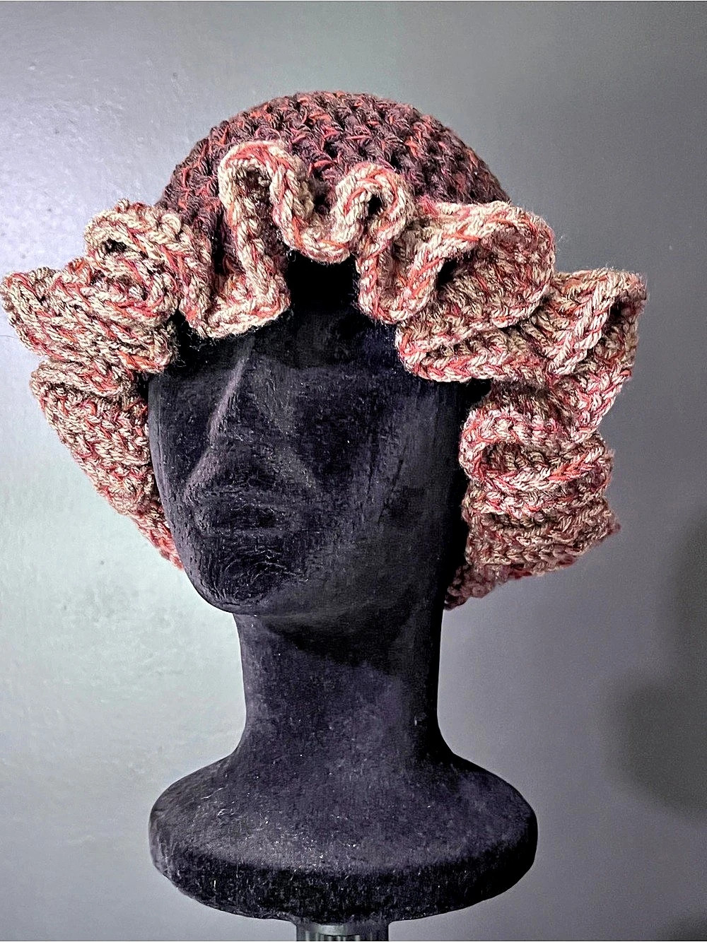 Crochet Ruffle Brim Hat in brown Like New